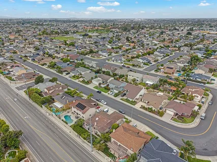 $1,899,000 | 6901 Spickard Drive, Huntington Beach, CA 92647