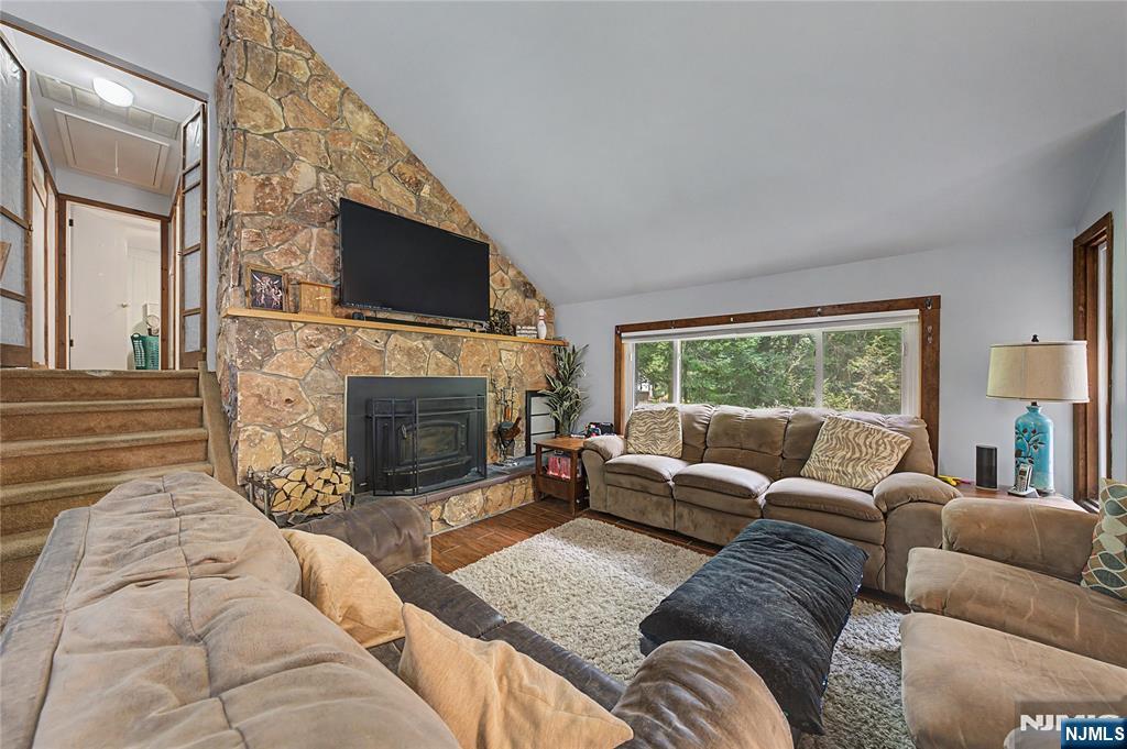 451 West Brook Road Ringwood, NJ 07456 - Photo 6 of 33 Gallery Image 6