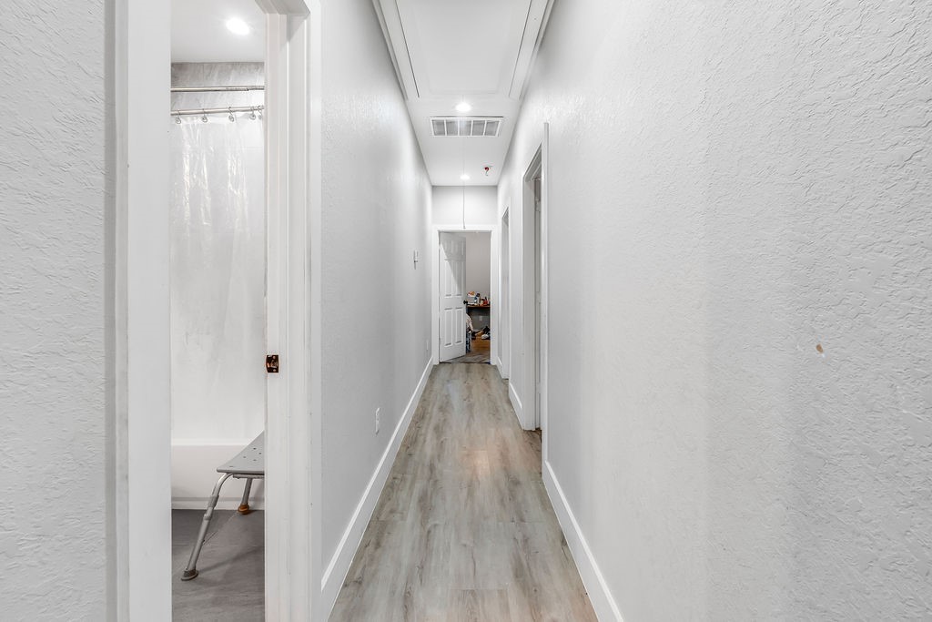 9317 Caddo Road Houston, TX 77078 - Photo 11 of 22 Gallery Image 11