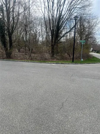 $350,000 | Springview Court, East Patchogue, NY 11772