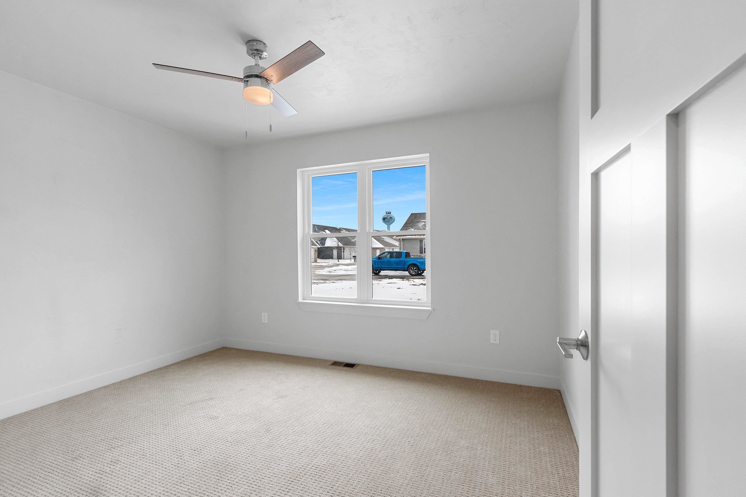 208 Clubhouse Lane Kimberly, WI 54136 - Photo 11 of 47