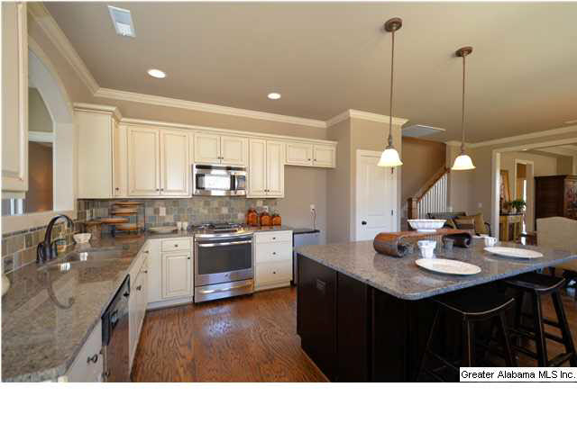 1052 Evan Circle Chelsea, AL 35043 - Photo 11 of 17