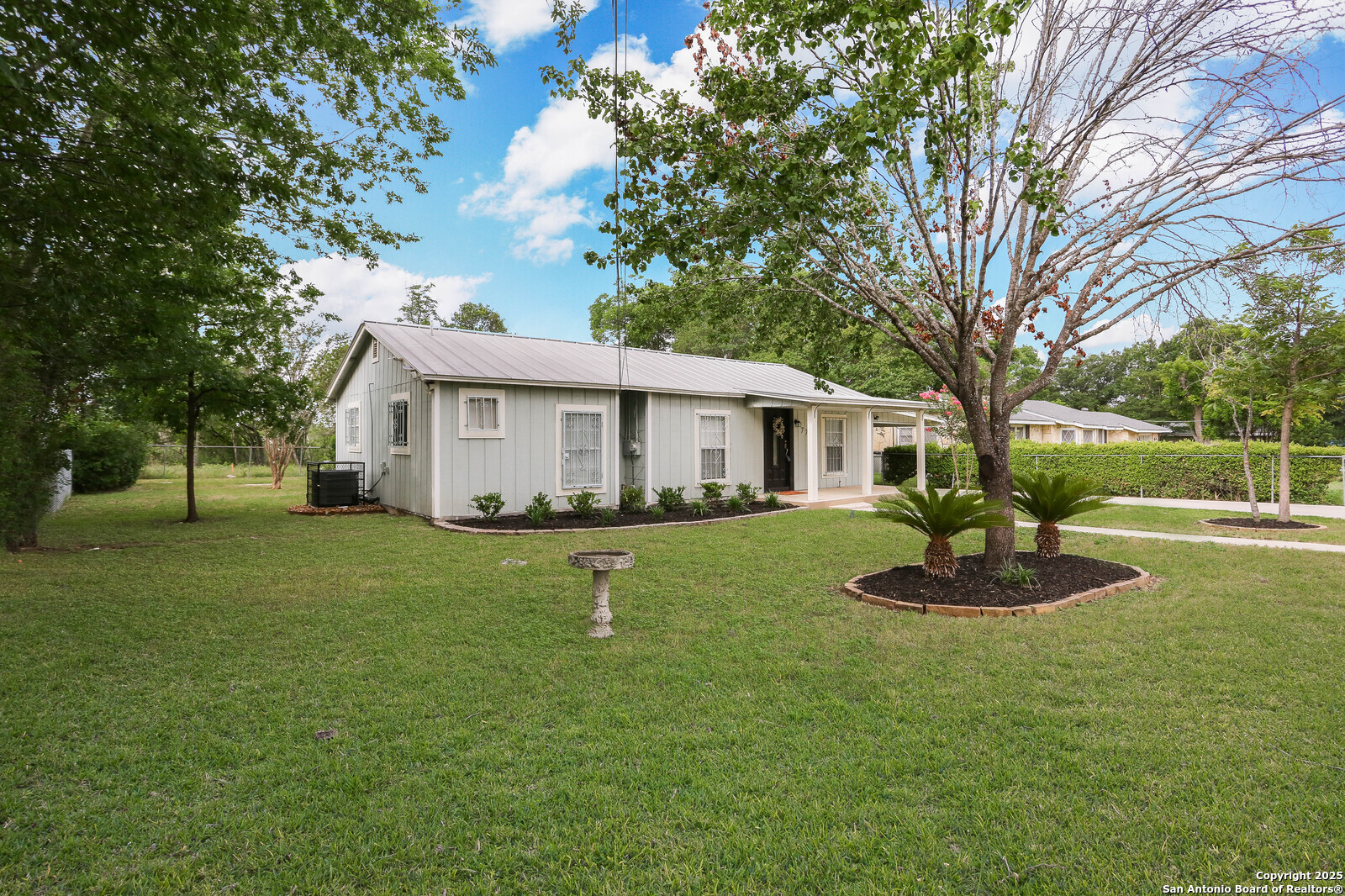 772 Cresthill Road San Antonio, TX 78220 - Photo 2 of 19