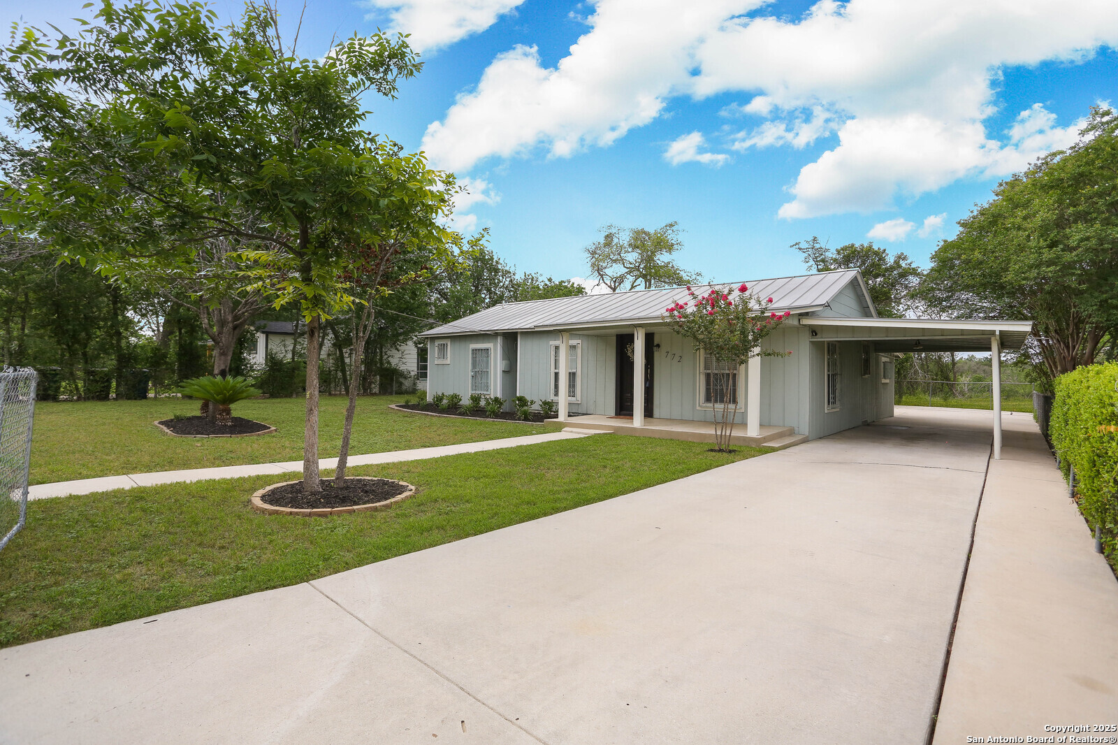 772 Cresthill Road San Antonio, TX 78220 - Photo 3 of 19