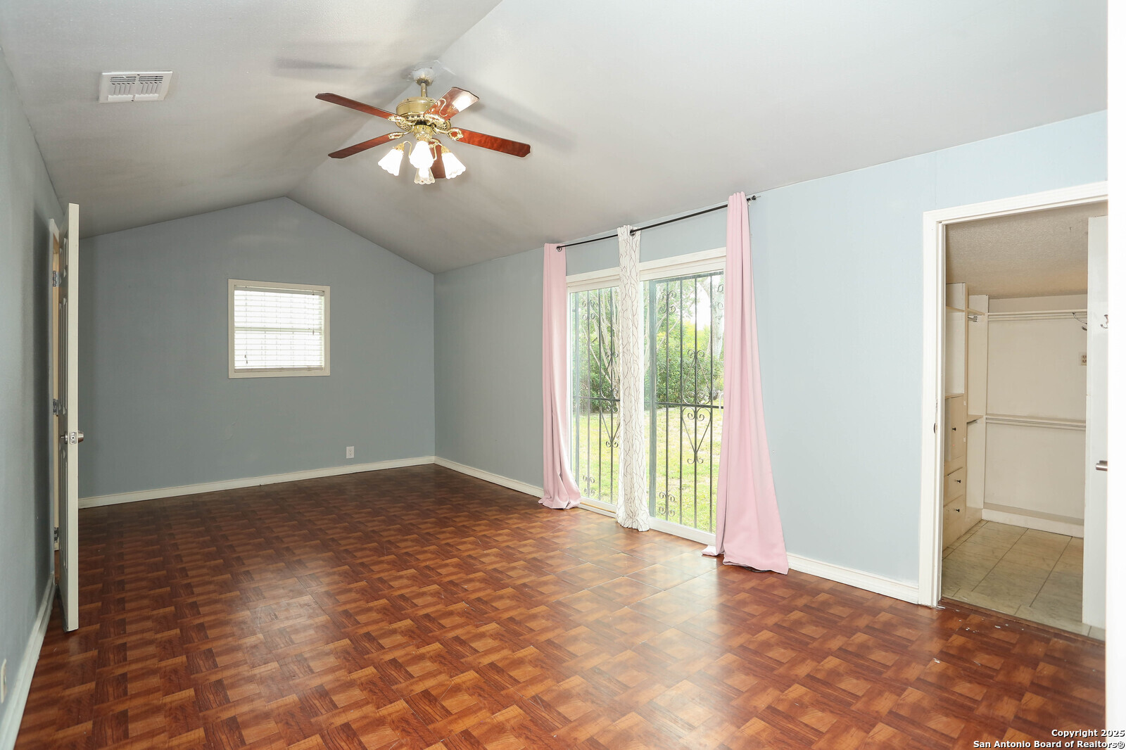 772 Cresthill Road San Antonio, TX 78220 - Photo 9 of 19