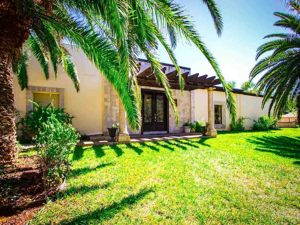 311 Manor Road Laredo, TX 78041 - Photo 1 of 8 Gallery Image 1
