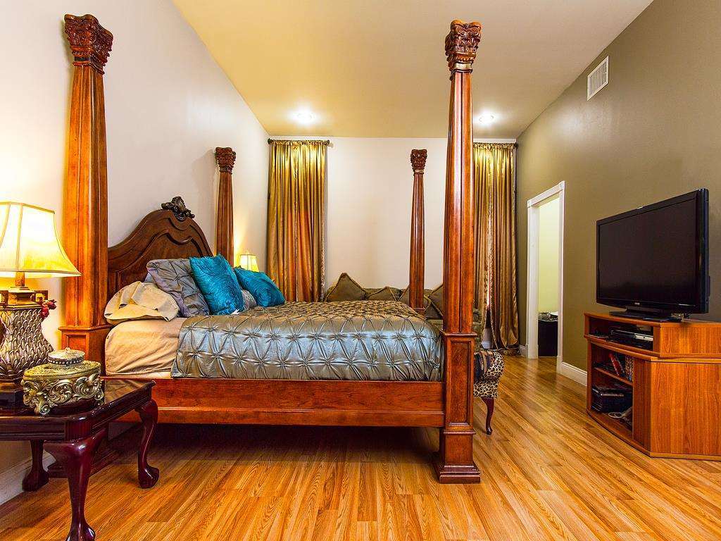 311 Manor Road Laredo, TX 78041 - Photo 4 of 8 Gallery Image 4