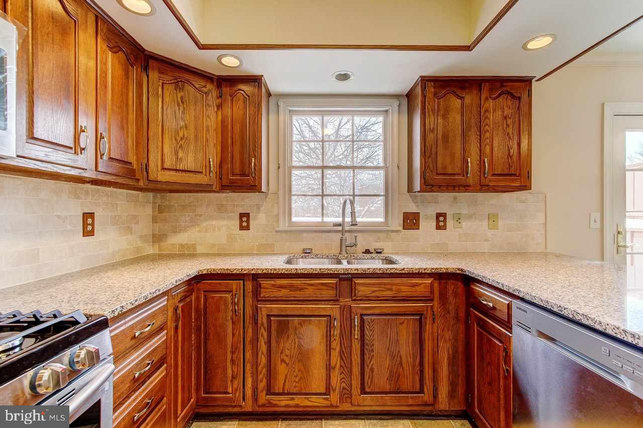 106 Chambers Ridge York, PA 17402 - Photo 10 of 20 Gallery Image 10