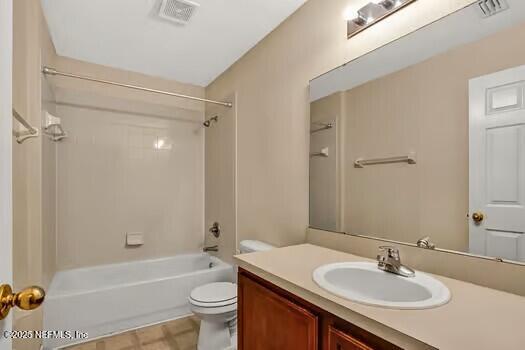 5260 Collins Road, Unit 802 Jacksonville, FL 32244 - Photo 10 of 14 Upstairs Bathroom