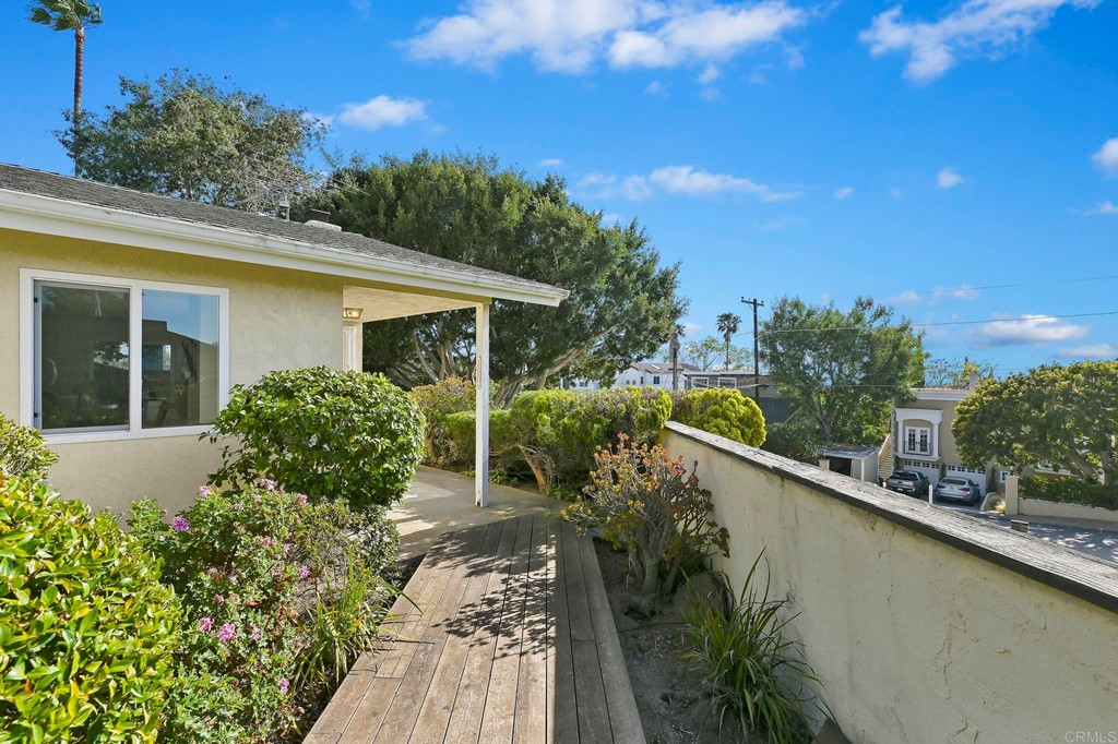 837 Passiflora Avenue Encinitas, CA 92024 - Photo 41 of 42 a view of a garden with plants