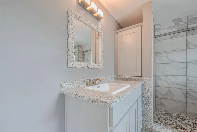 $425,000 | 1016 Redfish Street, Hitchcock, TX 77563