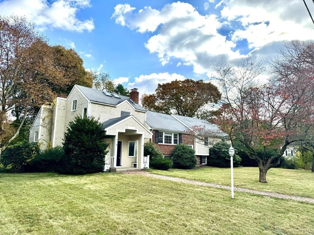 19 Sanderson Road Lexington, MA 02420 - Photo 1 of 28 Gallery Image 1