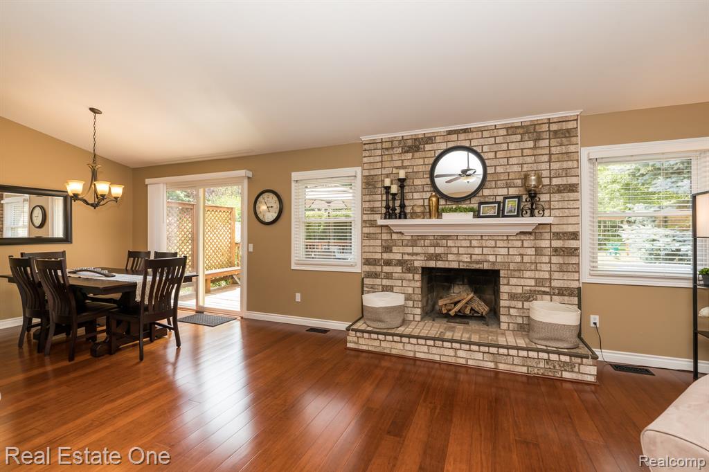 2090 Cumberland Road Rochester, MI 48307 - Photo 5 of 32