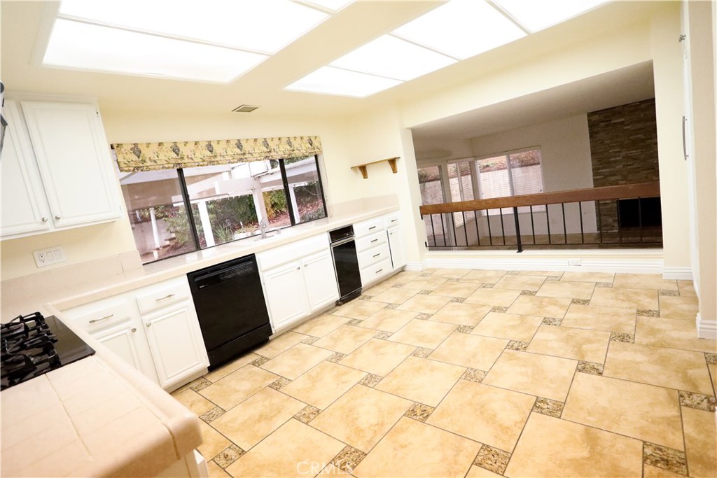 19235 Dunure Place Porter Ranch, CA 91326 - Photo 5 of 34 Gallery Image 5