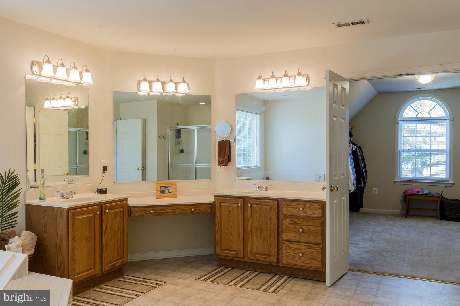 671 West Rocky Run Road Fredericksburg, VA 22406 - Photo 18 of 30 Bath (Master)