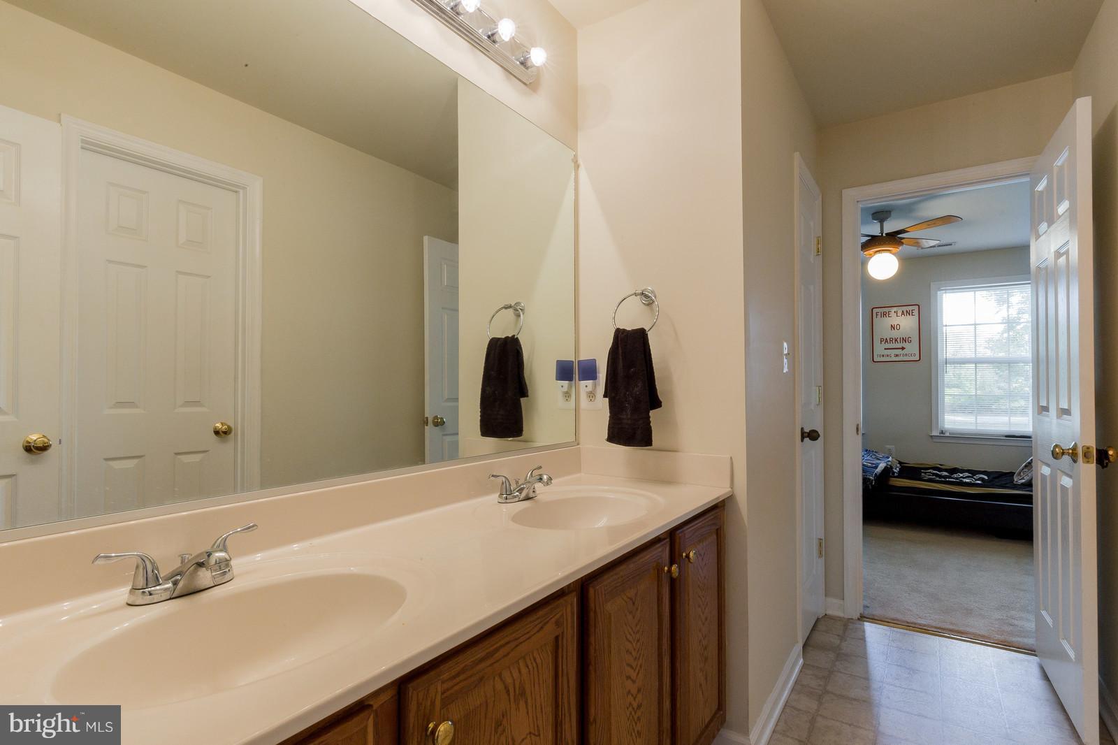 671 West Rocky Run Road Fredericksburg, VA 22406 - Photo 23 of 30 Bath