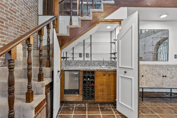 $725,000 | 10 Colony Park Drive, Galveston, TX 77551