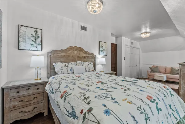 $725,000 | 10 Colony Park Drive, Galveston, TX 77551