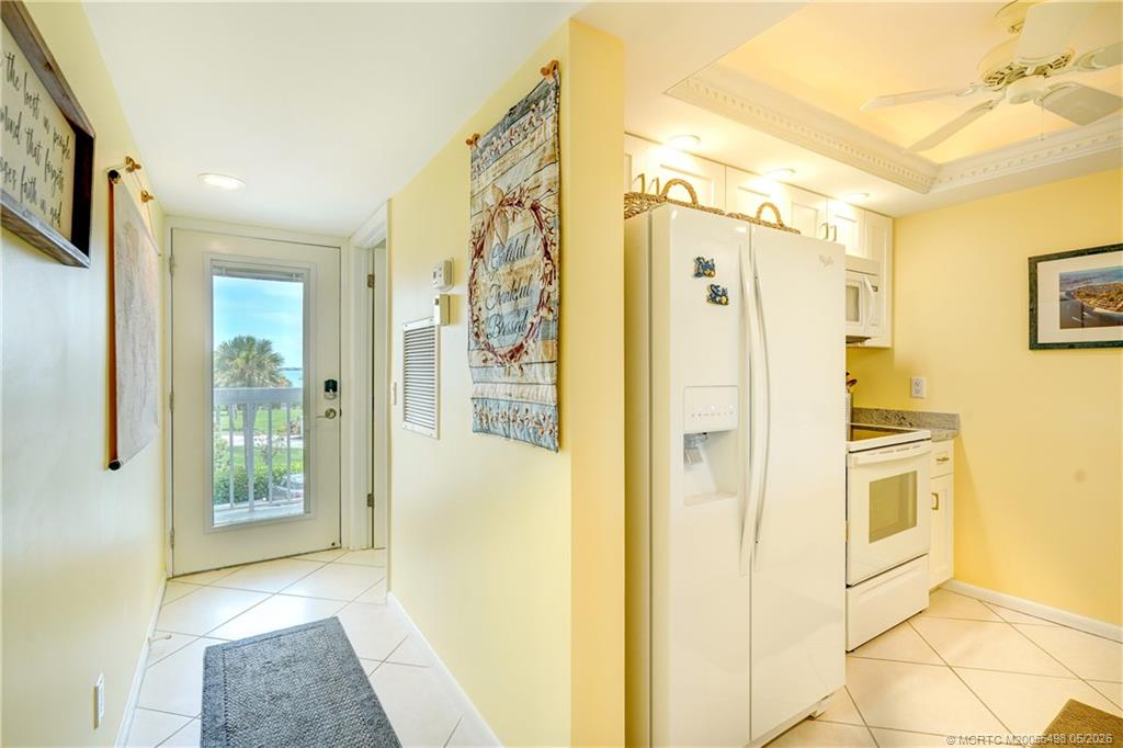 40 Northeast Plantation Road, Unit 311 Jensen Beach, FL 34957 - Photo 5 of 19