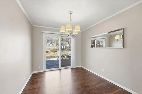 $319,950 | 2512 West 77th Street, Prairie Village, KS 66208