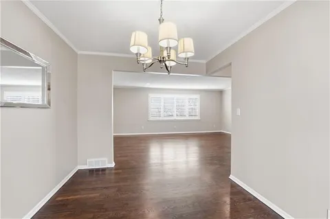 $319,950 | 2512 West 77th Street, Prairie Village, KS 66208