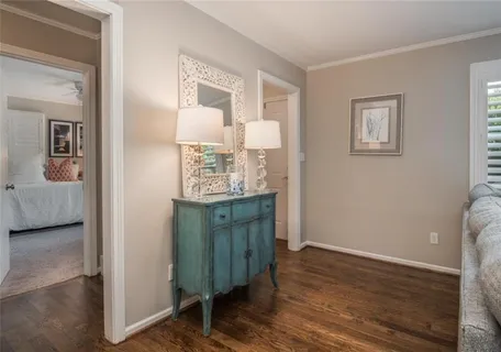 $319,950 | 2512 West 77th Street, Prairie Village, KS 66208