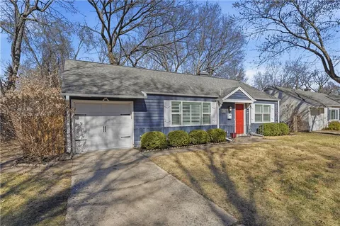 $319,950 | 2512 West 77th Street, Prairie Village, KS 66208