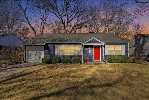 $319,950 | 2512 West 77th Street, Prairie Village, KS 66208