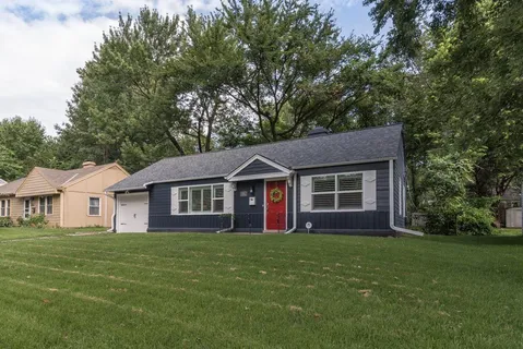 $319,950 | 2512 West 77th Street, Prairie Village, KS 66208