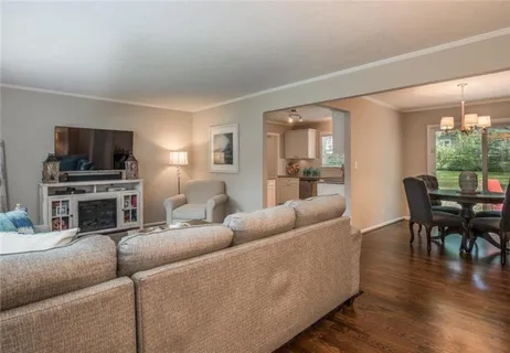 $319,950 | 2512 West 77th Street, Prairie Village, KS 66208