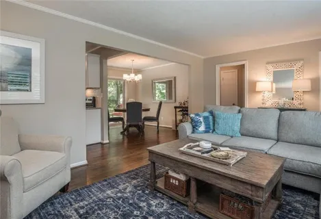 $319,950 | 2512 West 77th Street, Prairie Village, KS 66208