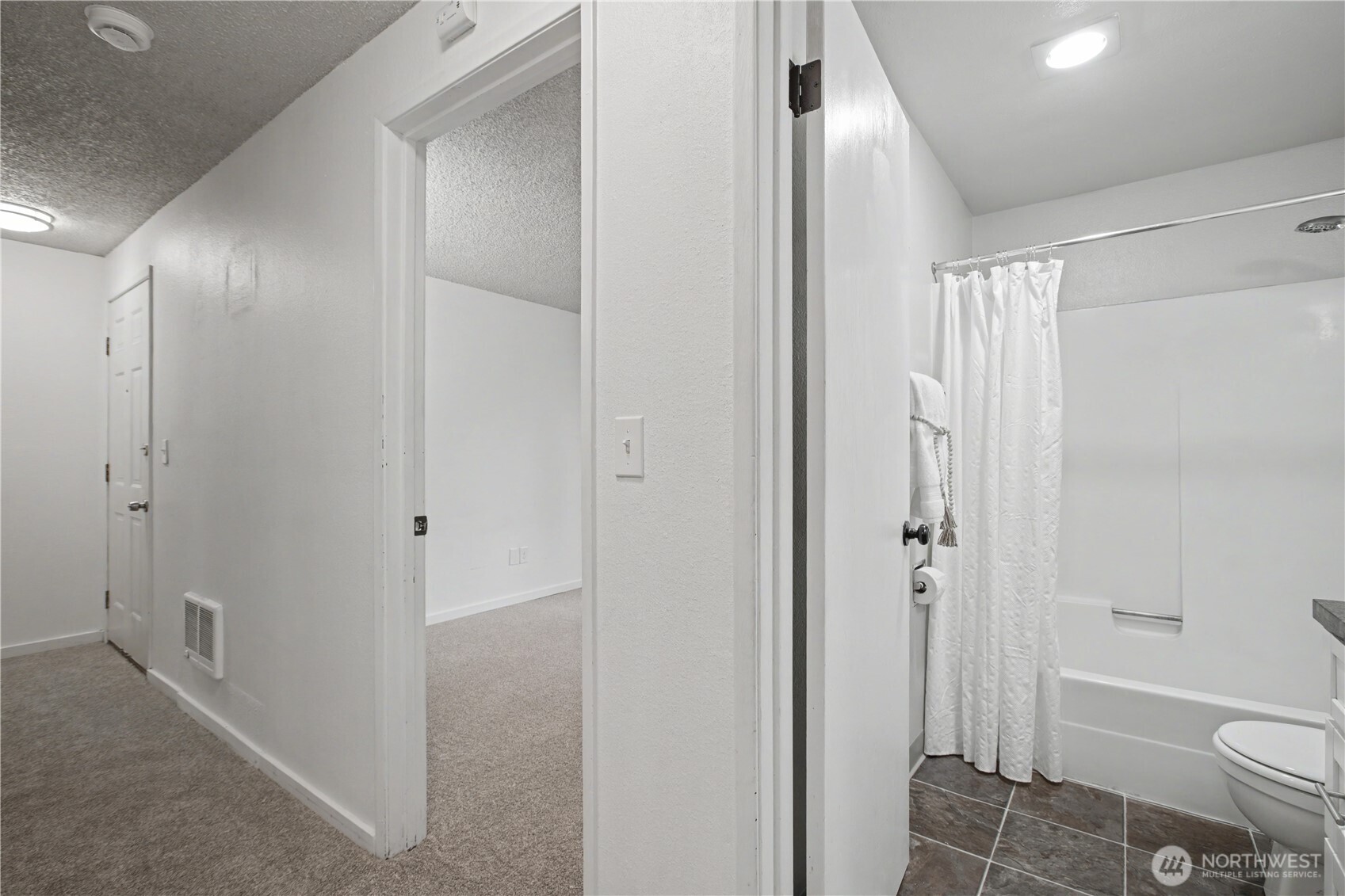 103 South 340th Street, Unit G Federal Way, WA 98003 - Photo 11 of 21