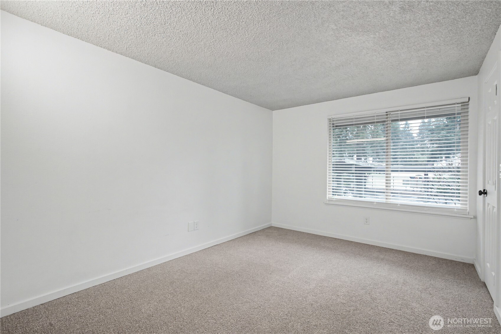 103 South 340th Street, Unit G Federal Way, WA 98003 - Photo 13 of 21