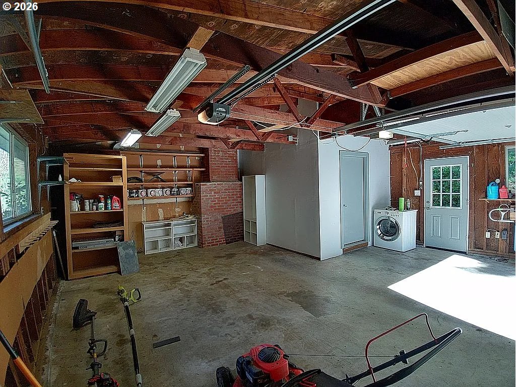 9363 Highway 126 Mapleton, OR 97453 - Photo 18 of 28 Gallery Image 18