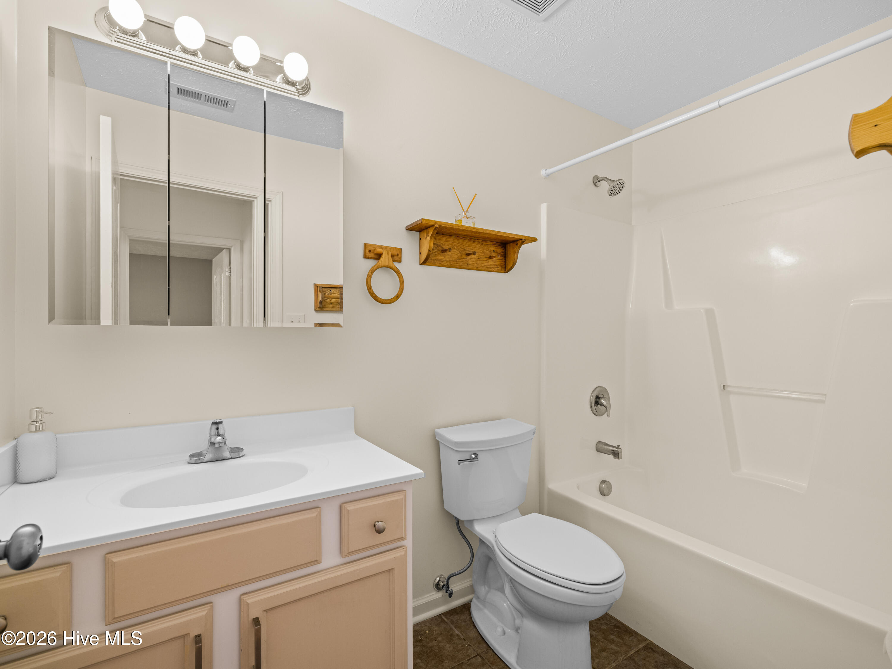 215 Merin Height Road Jacksonville, NC 28546 - Photo 29 of 41 025A4081