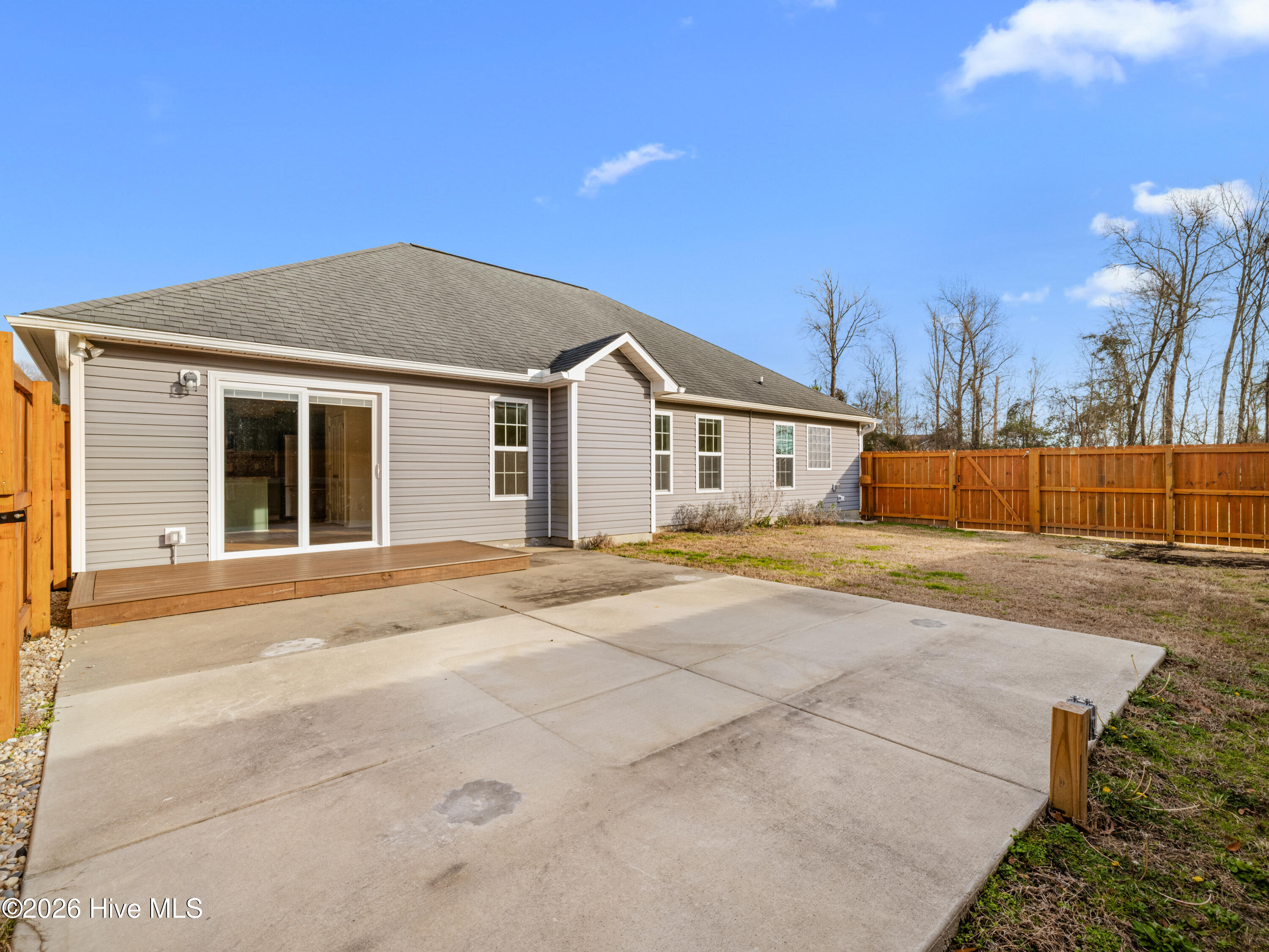 215 Merin Height Road Jacksonville, NC 28546 - Photo 33 of 41 025A4093