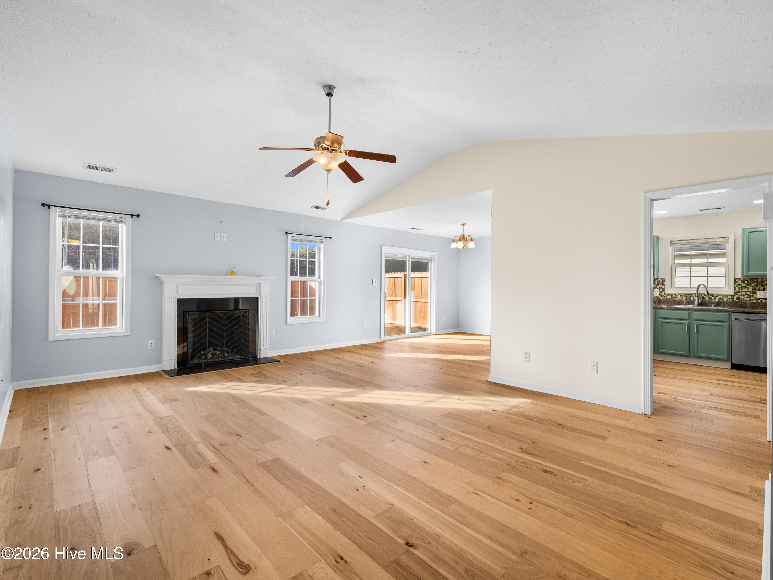 215 Merin Height Road Jacksonville, NC 28546 - Photo 8 of 41 025A4009