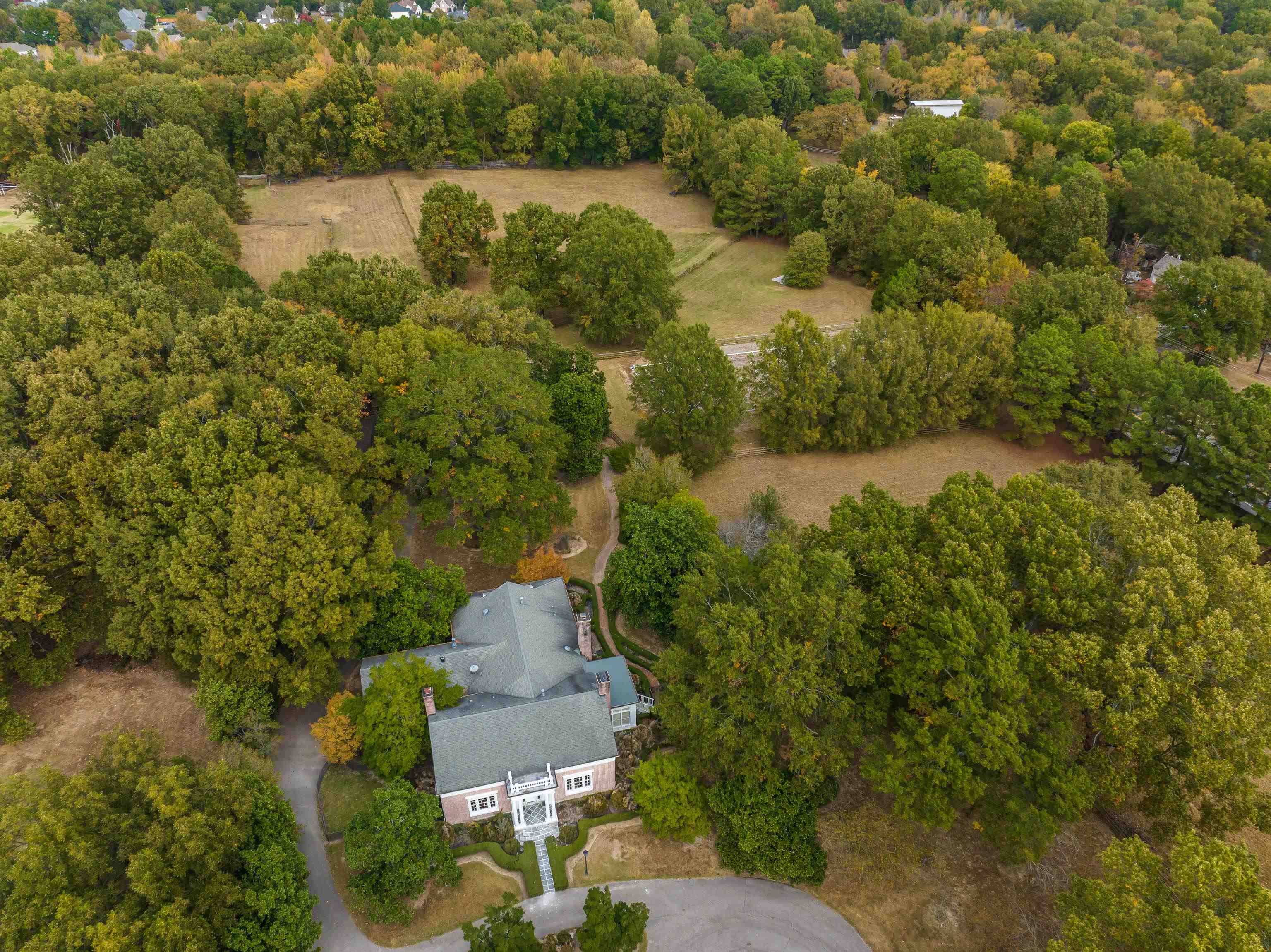 8750 Walnut Grove Road Memphis, TN 38018 - Photo 4 of 40 Gallery Image 4