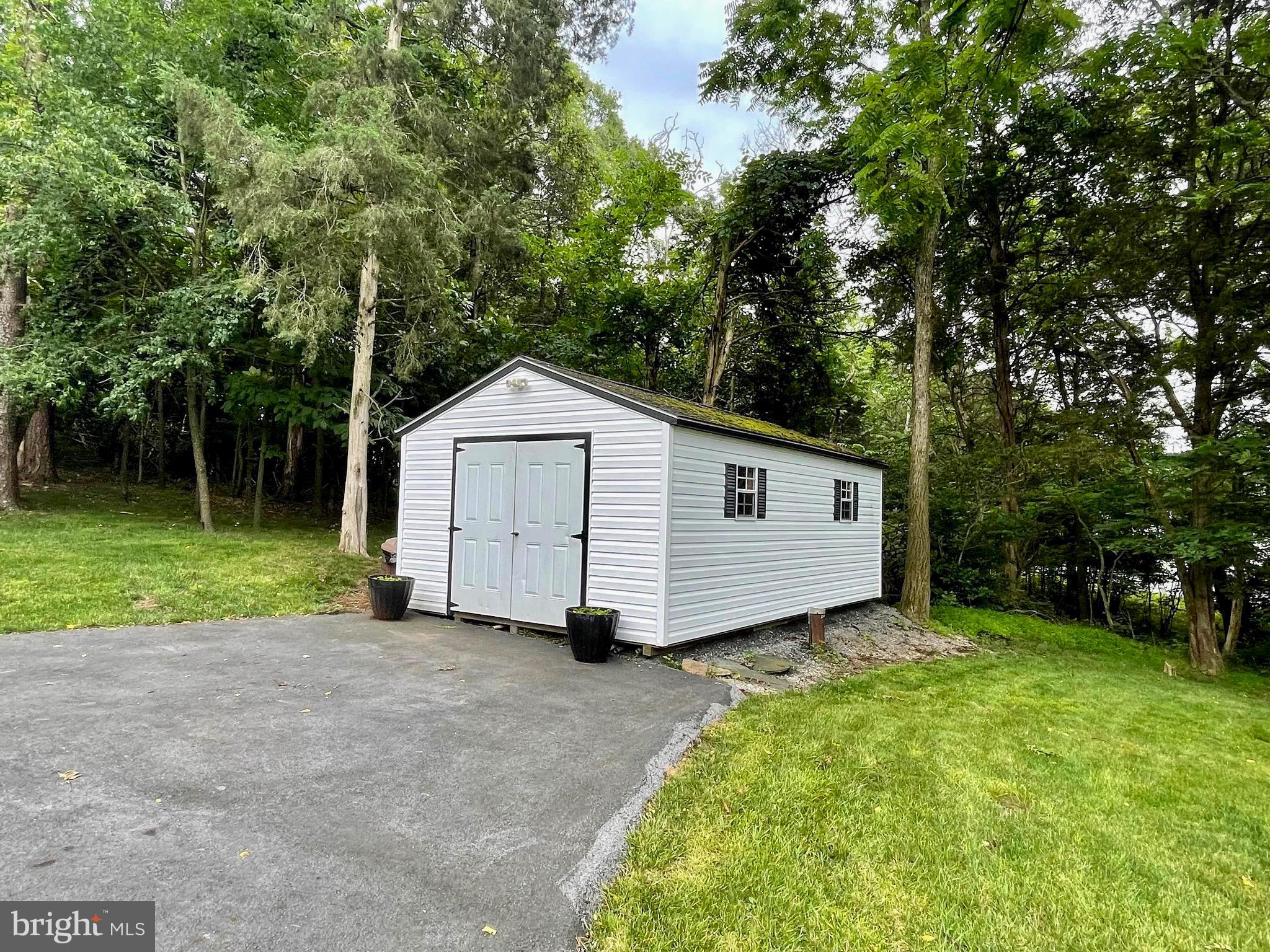 373 Hadley Drive Falling Waters, WV 25419 - Photo 38 of 49