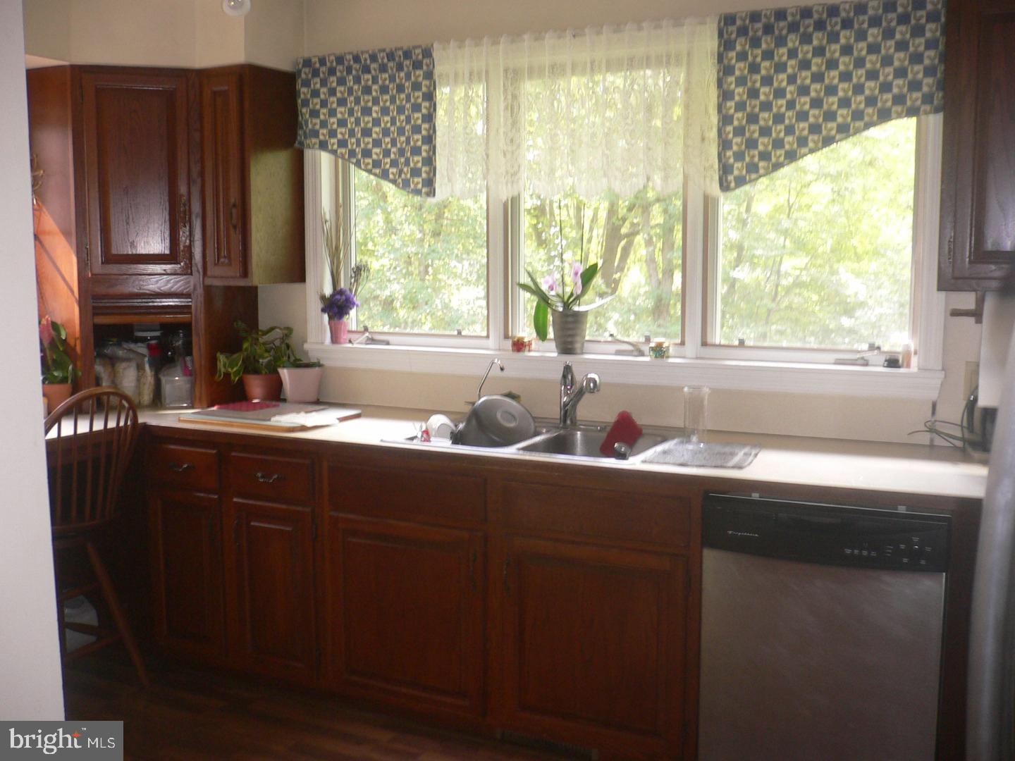 100 Valley Road Newark, DE 19711 - Photo 12 of 20 Kitchen