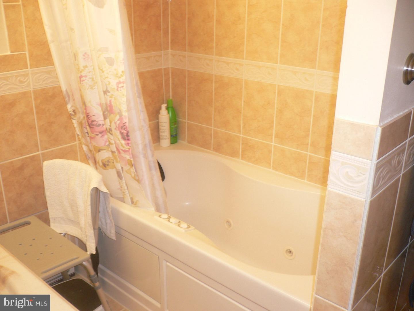 100 Valley Road Newark, DE 19711 - Photo 16 of 20 Bathroom