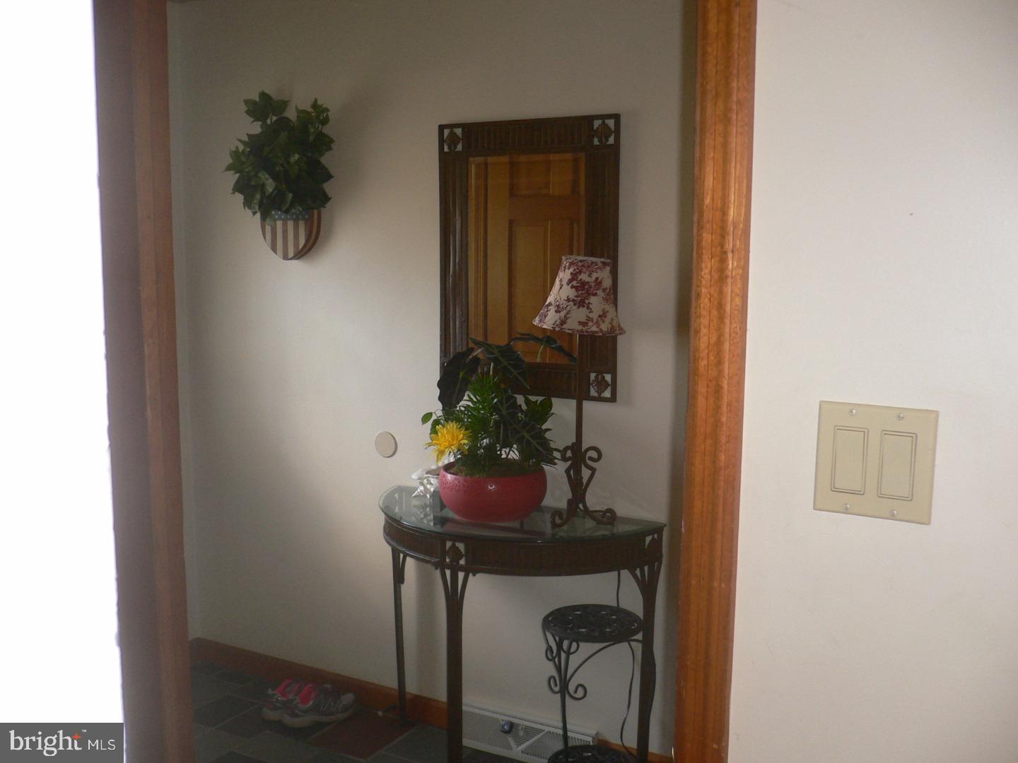 100 Valley Road Newark, DE 19711 - Photo 9 of 20 Foyer