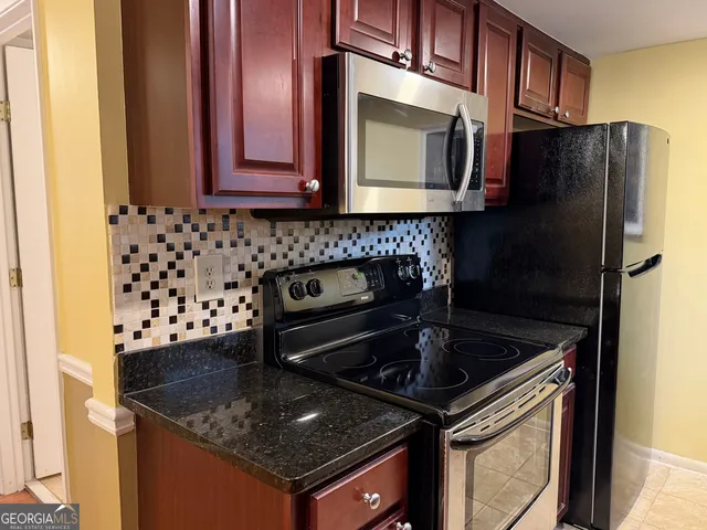 $1,995 | 6900 Roswell Road, Atlanta, GA 30328