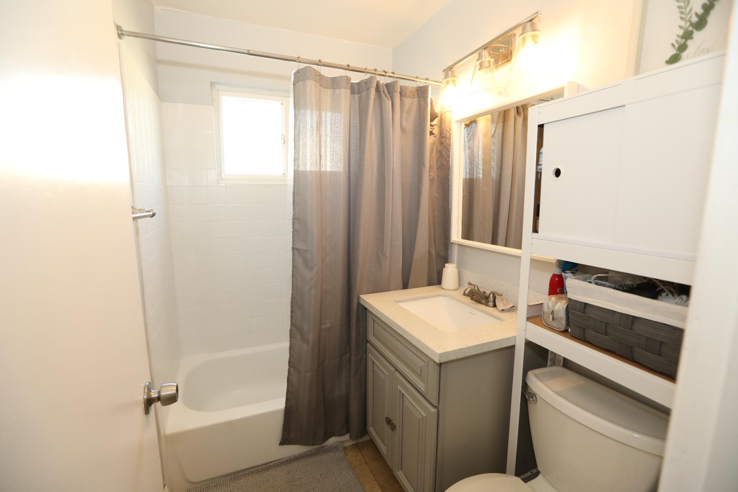 2343 Thompson Way Sacramento, CA 95822 - Photo 13 of 22