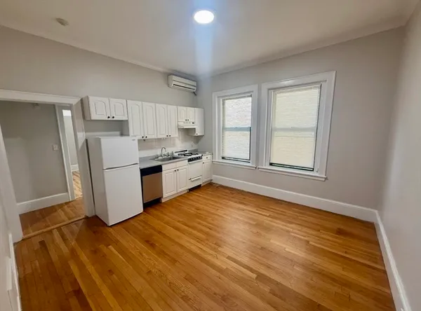 $2,250 | 10 Fairfield Street, Unit 3, Boston, MA 02116