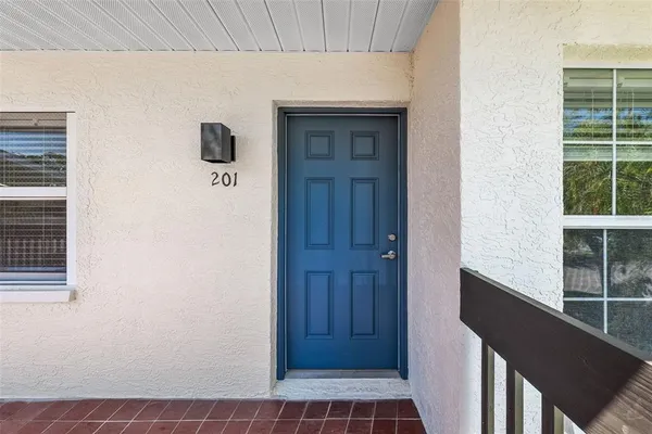 $1,895 | 3880 34th Avenue South, Unit 201, St. Petersburg, FL 33711