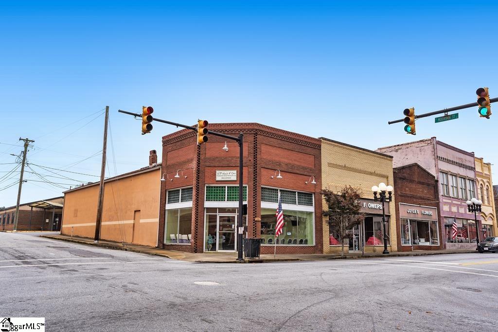 226 East Main Street Union, SC 29379 - Photo 1 of 32