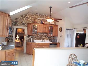 410 Corner Ketch Road Downingtown, PA 19335 - Photo 3 of 12 Kitchen