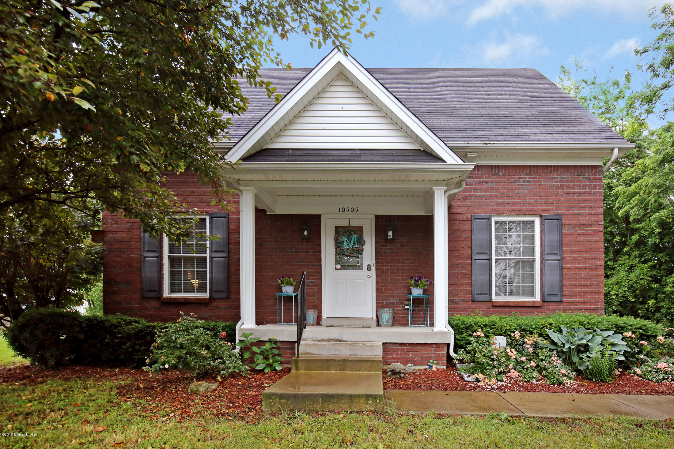 10505 Church Road Louisville, KY 40272 - Photo 1 of 28 Front View of Home