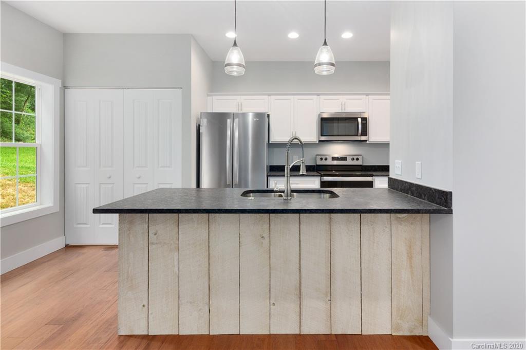 410 Ridge Street Candler, NC 28715 - Photo 4 of 40 Gallery Image 4
